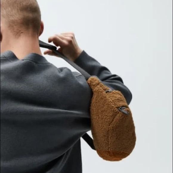 NWT. Zara Man Camel Brown Faux Shearling Belt Bag.